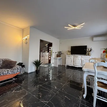La Madeleine - 9 Pers - Parking - Home&service بيت للعطل *